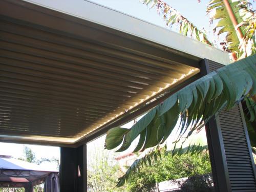 Eclipse Opening Roof Verandah with Mini Orb COLORBOND Bulkhead Corners. Keilor Downs 5